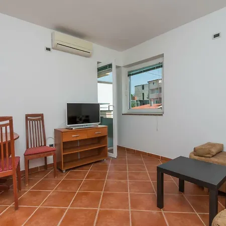 Apartment Riva Medulin