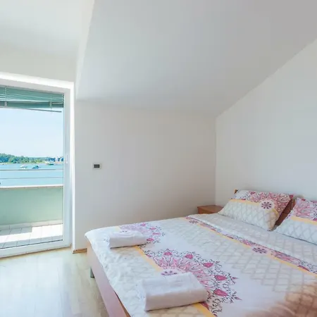 Apartment Riva *