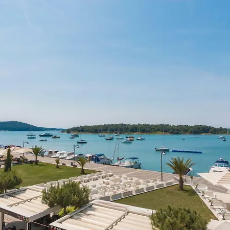 Riva Apartament *