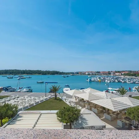 Riva Apartment *